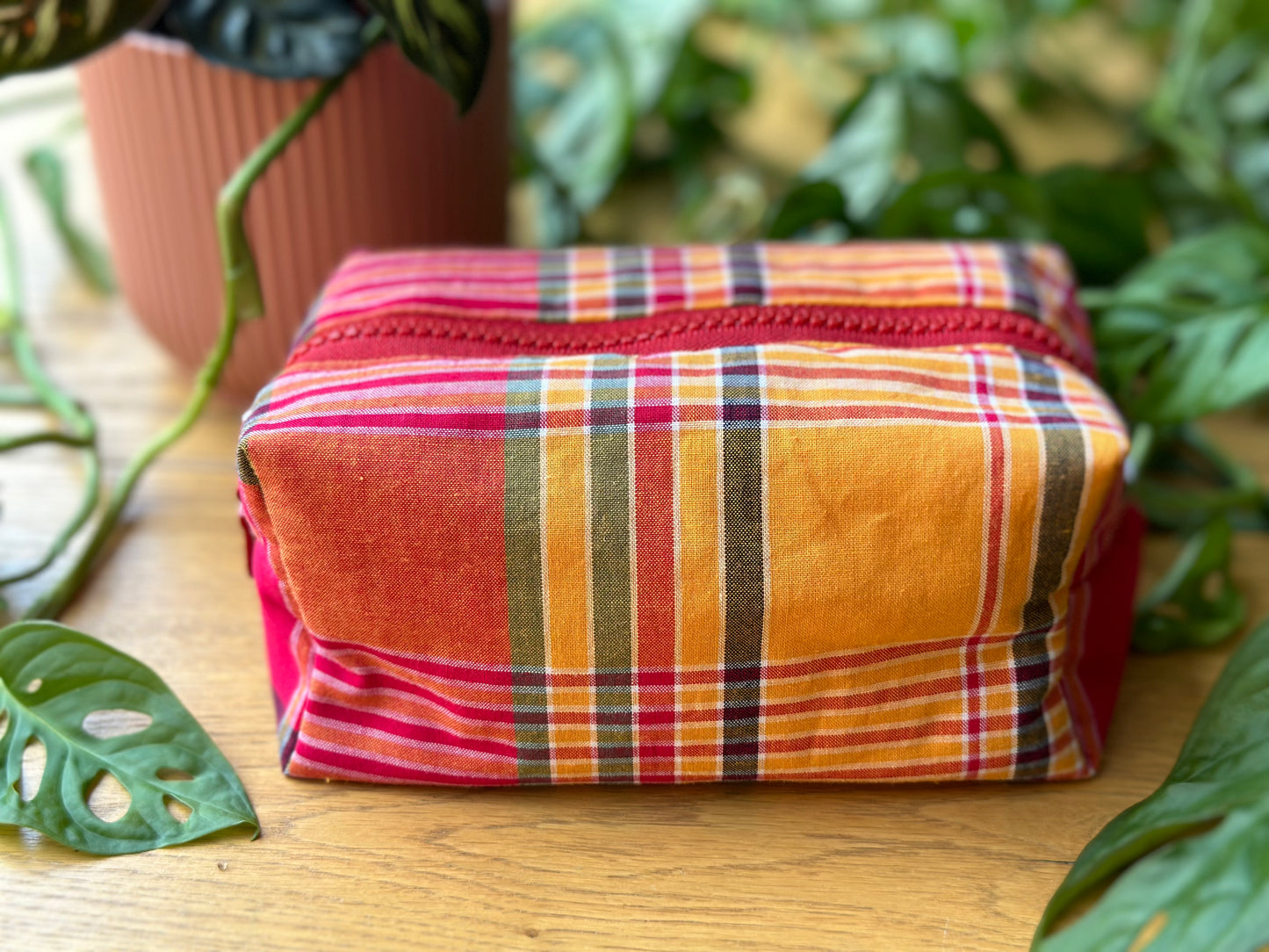 Trousse de toilette "Cerise" en madras rouge