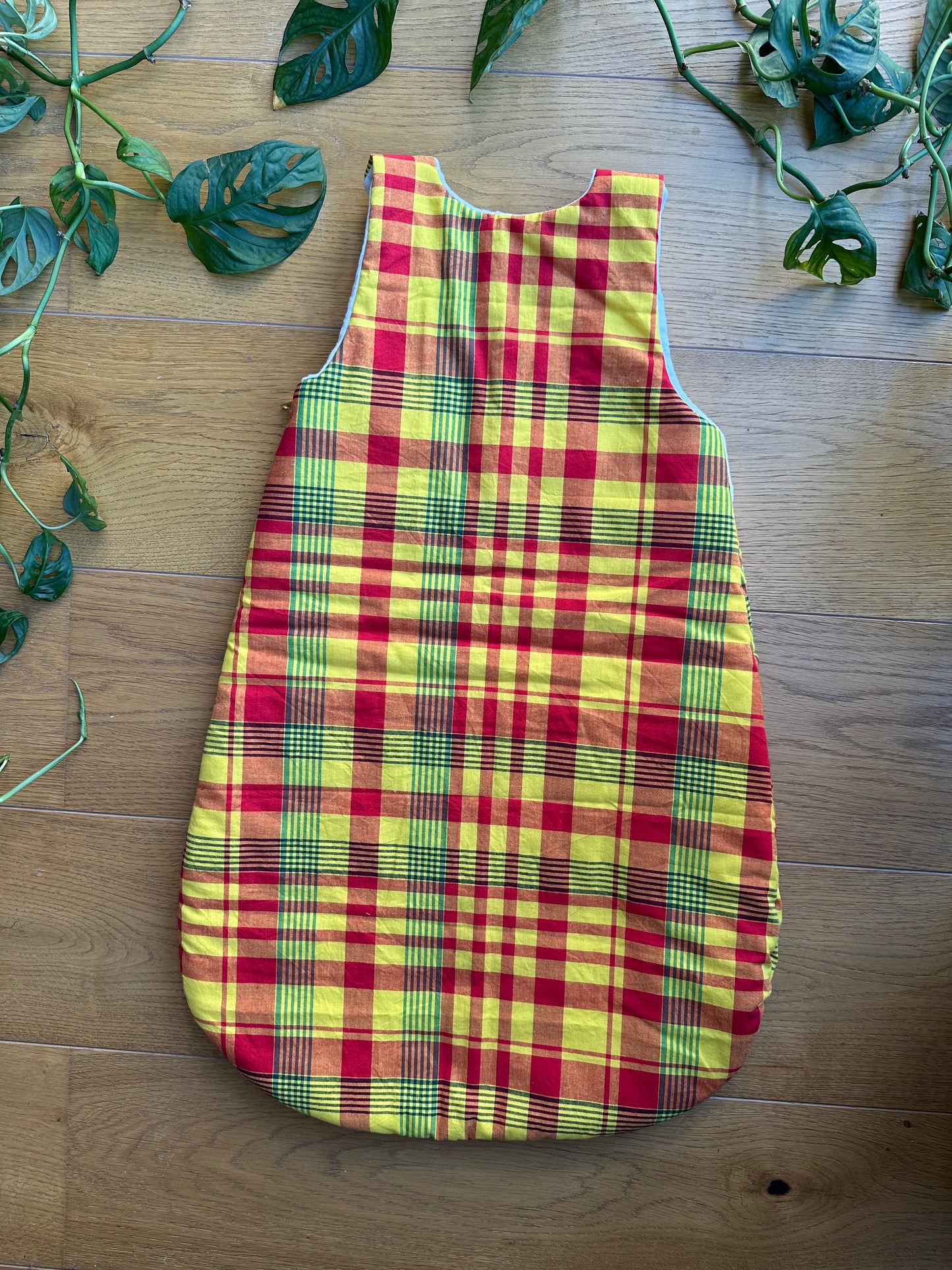 Gigoteuse "Litchi" en madras traditionnel & velours côtelé blanc