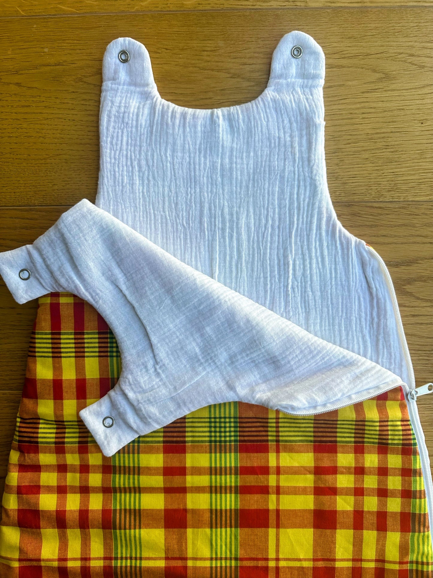 Gigoteuse "Corossol" en madras noir et blanc