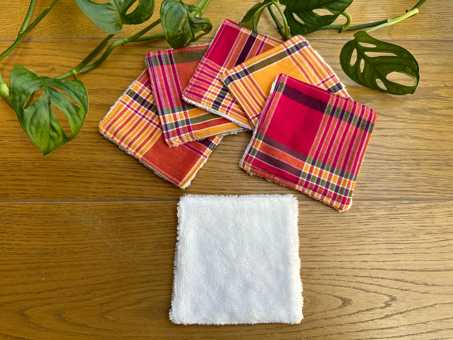 Lingettes lavables "Cerise" en madras rouge