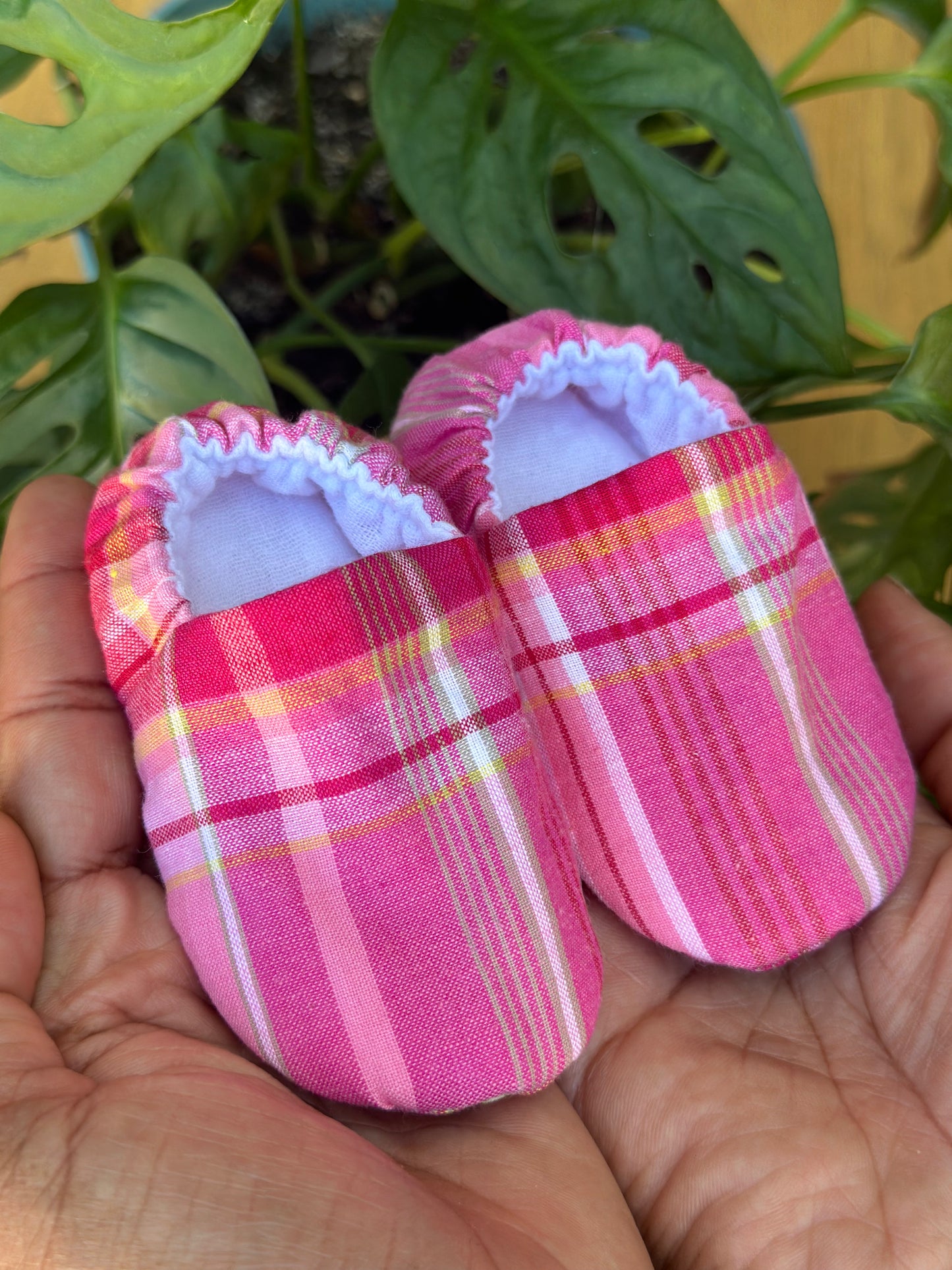 Chaussons bébé en madras