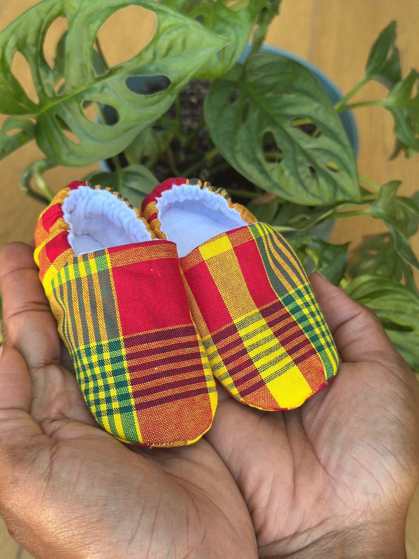 Chaussons bébé en madras
