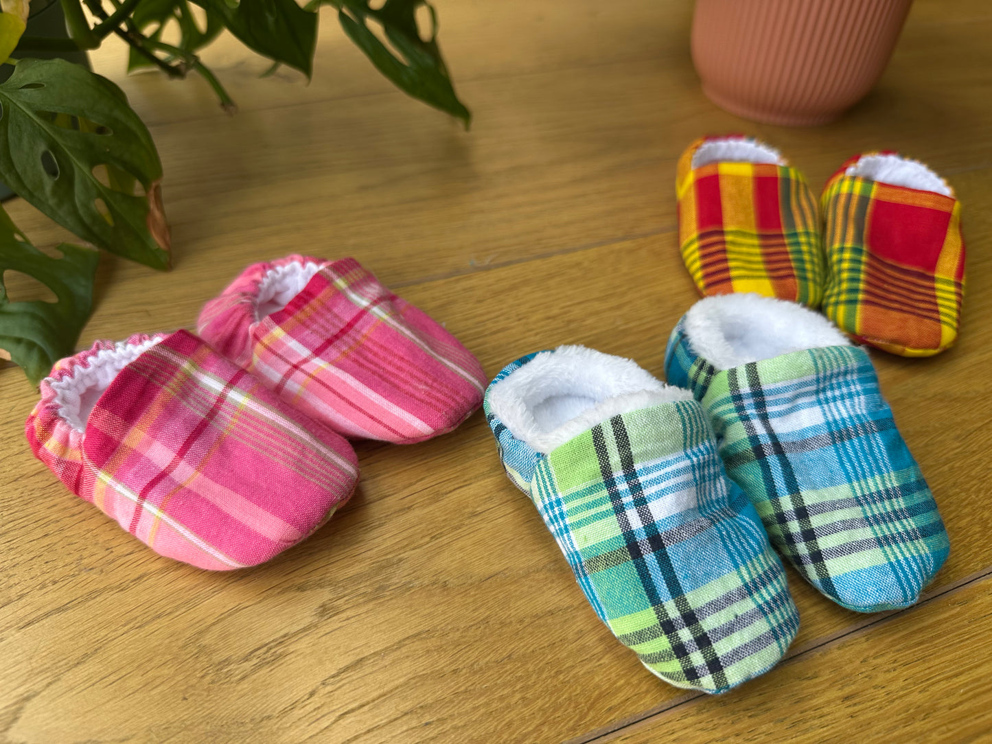Chaussons bébé en madras