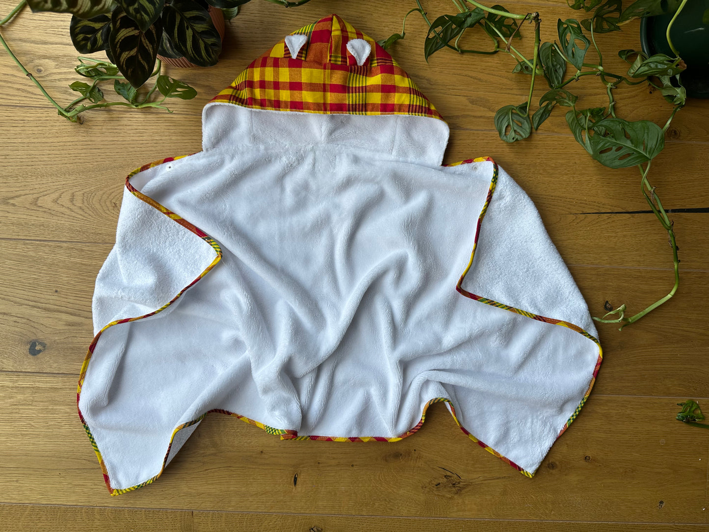 Cape de bain bébé "Maracuja" en madras traditionnel