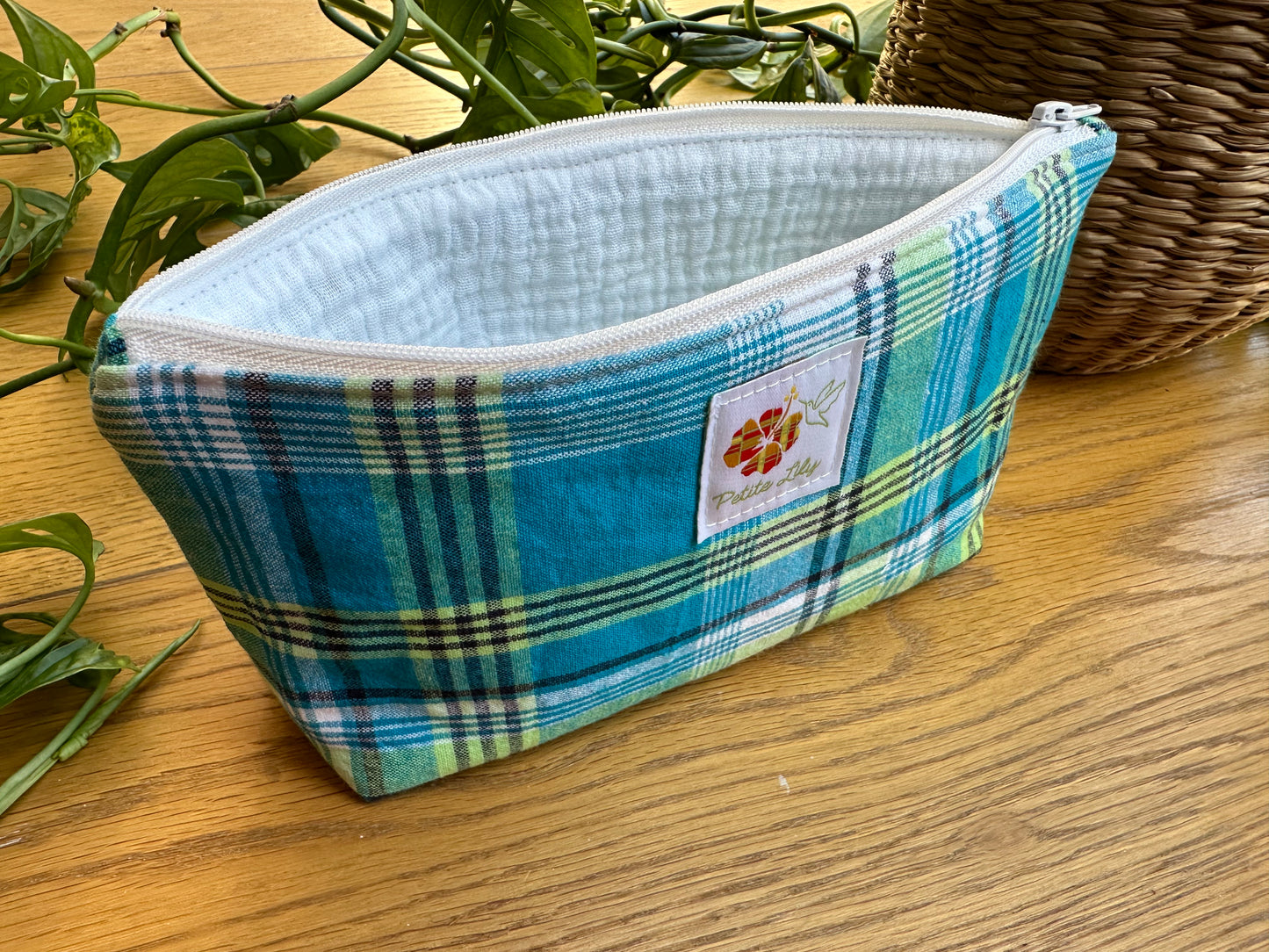 Trousse "Myrtille" en madras bleu